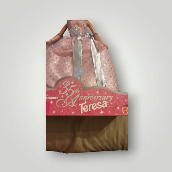 Collectible Barbie - Walmart 35th Anniversary Special Edition Teresa Doll - Picture 7 of 14